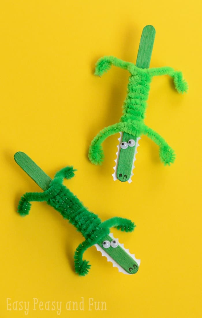 Super Simple Craft Stick Gator/Croc